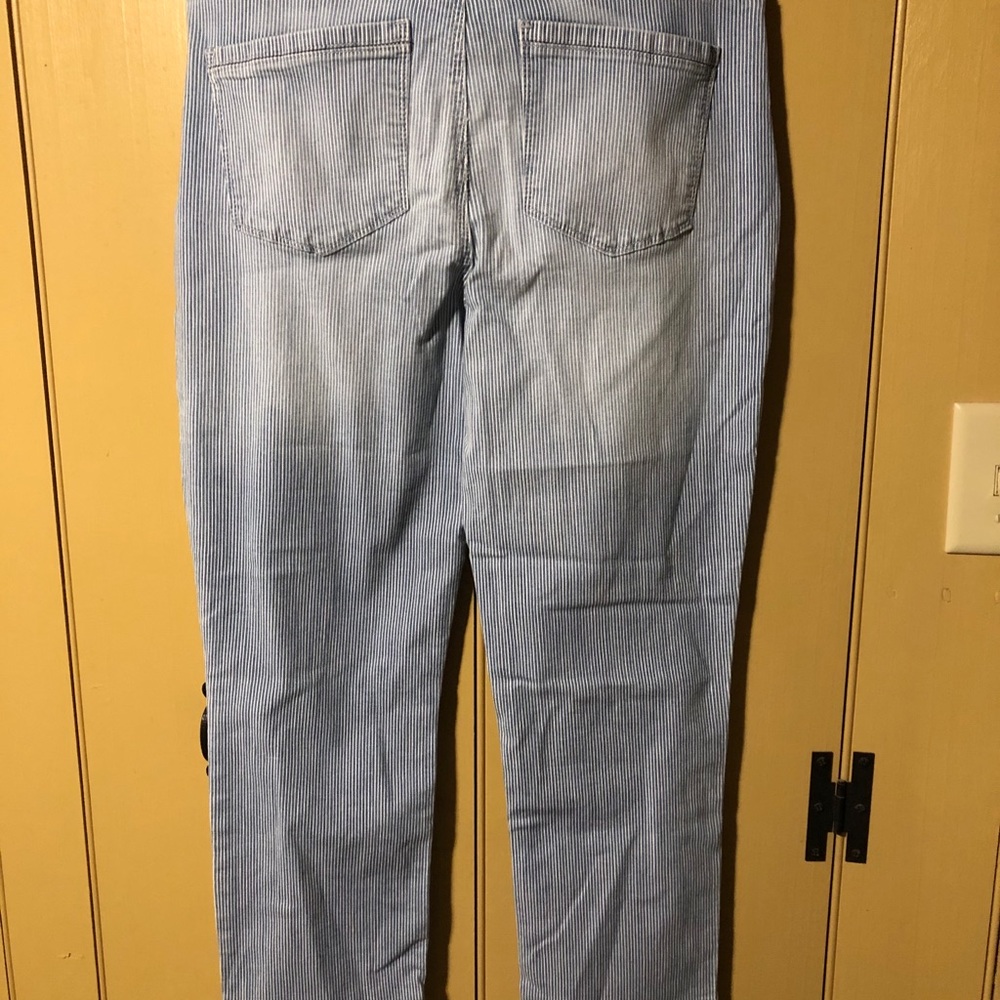 Lee’s Straight Leg Jeans